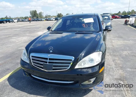 2007 Mercedes-Benz S 550 z USA, uszkodzony, nr VIN WDDNG71X97A071312